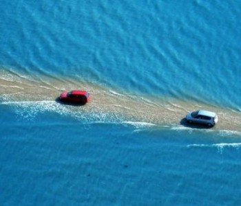 Чудо на природата: Патот што исчезнува под вода