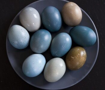 Како бојадисувале јајца нашите баби?